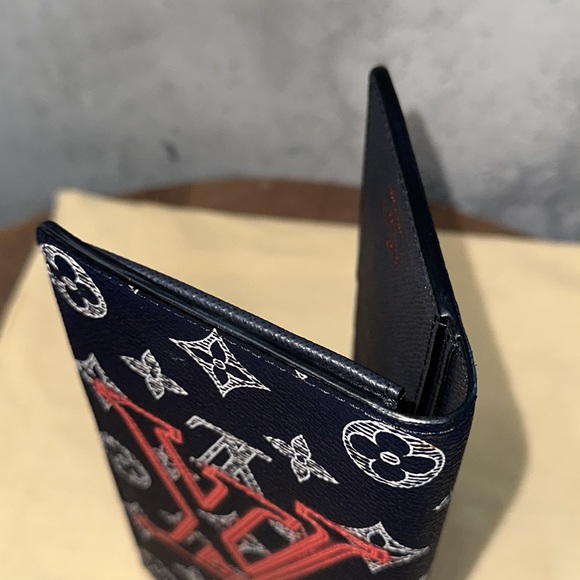 Louis Vuitton monogram ink upside down LV brazza travel wallet organizer - Picture 6 of 13